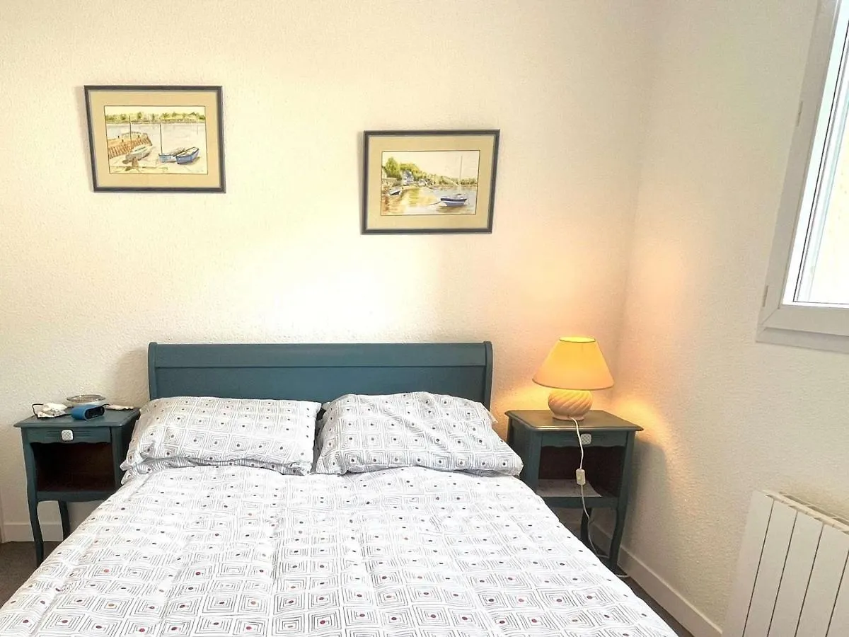 Appartement La Foret-Fouesnant : Port, Plage Et Restaurants A Pied, Terrasse Et Parking - Fr-1-481-146 0*,  法国